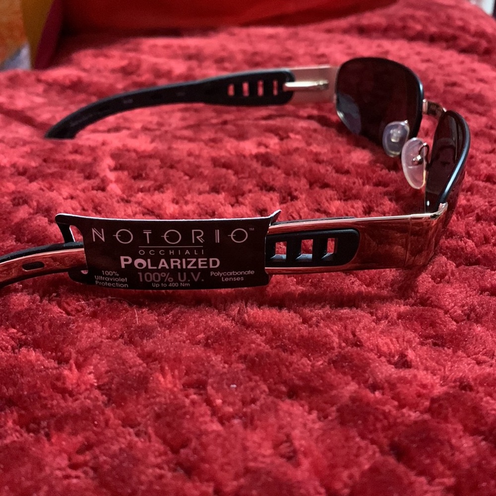 Notorio Occhiali - N142 Men’s sunglasses black / gold rim temple polarized lens - Picture 4 of 5